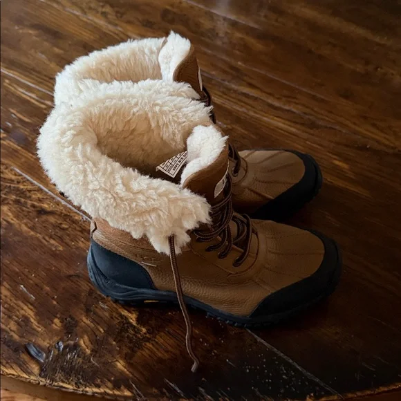 UGG Adirondack boots - Picture 2 of 5